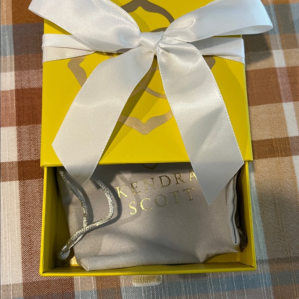 Kendra Scott Gold Hexagon Stud Earrings with Branded Pouch - Picture 7 of 10